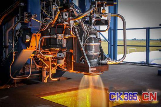 SpaceX完成对龙飞船3D打印推进器的悬停测试