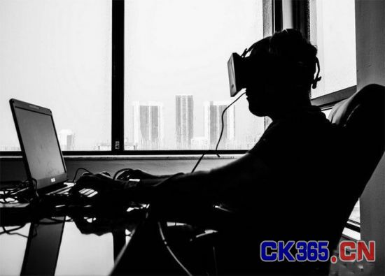 VR设备的火爆能重新引燃PC市场吗？