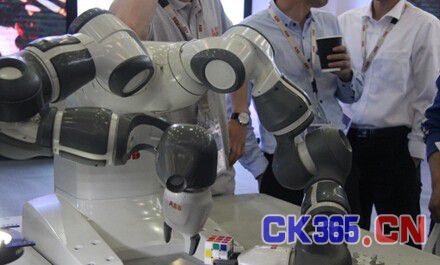ABB集团史毕福：未来中国机器人市场会有更大增长 