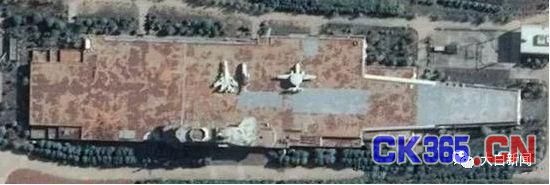 空警-600舰载预警机模型(图源于网络)