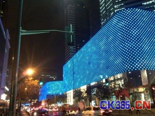 两万平米 中庆显示装备上海香港广场 