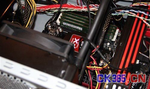 AMD推土机处理器破吉尼斯世界纪录，世界首款八核CPU
