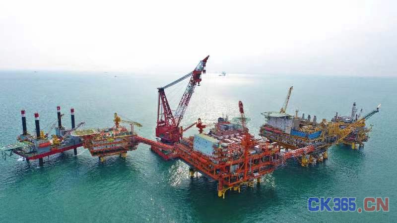 渤海亿吨级油田垦利6-1主体区开发项目投产